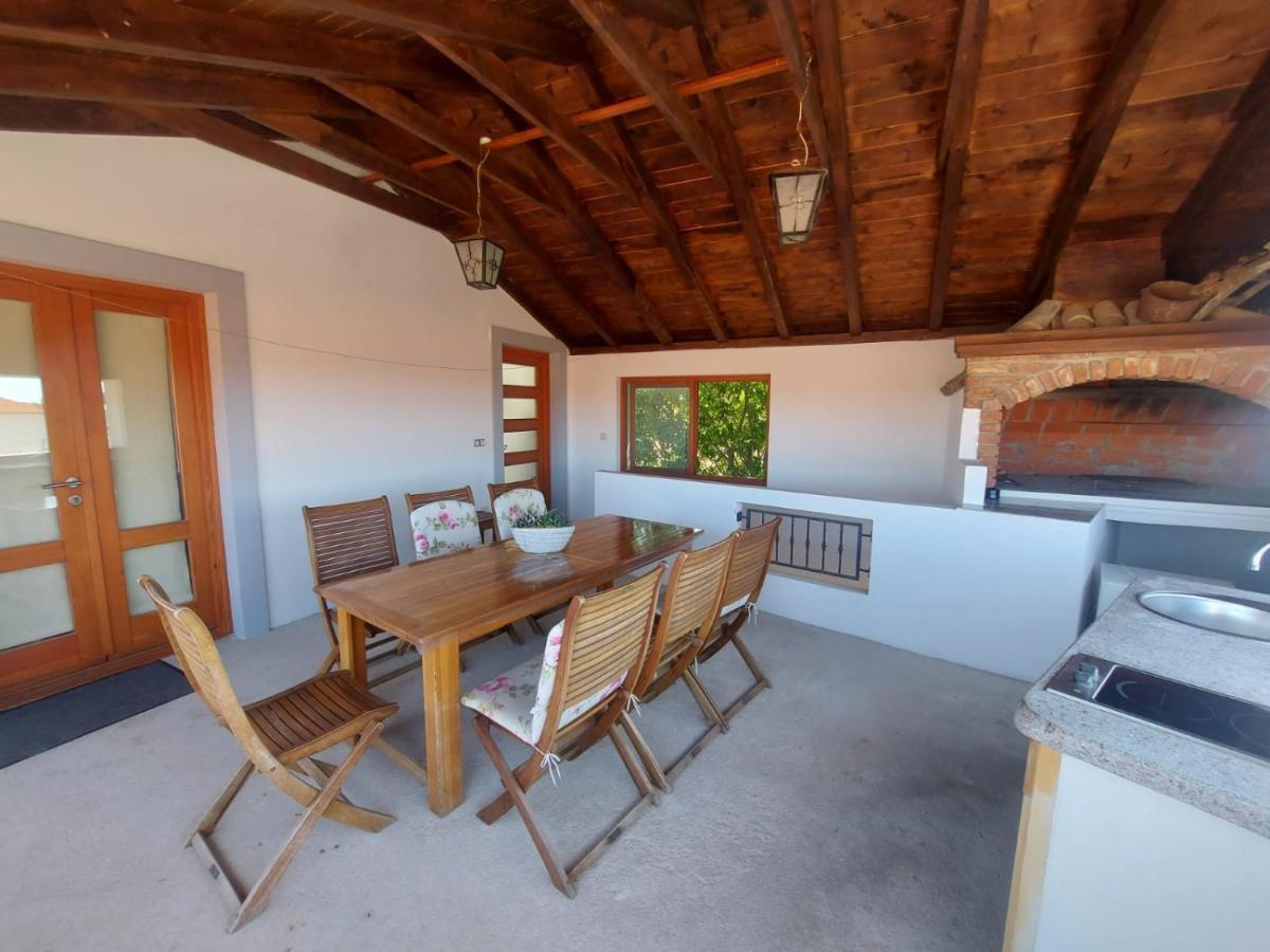 Apartment Bozena Pakostane