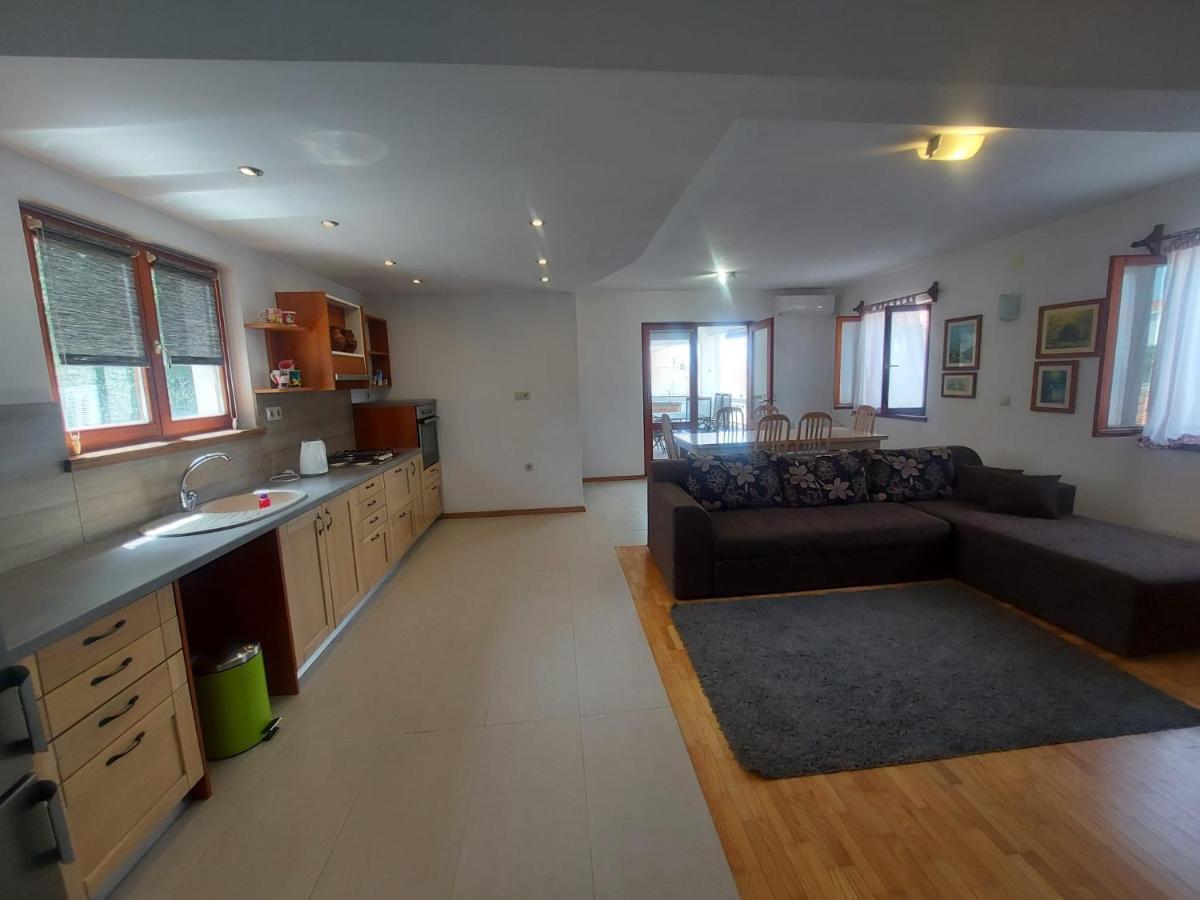 Bozena Apartment Pakostane