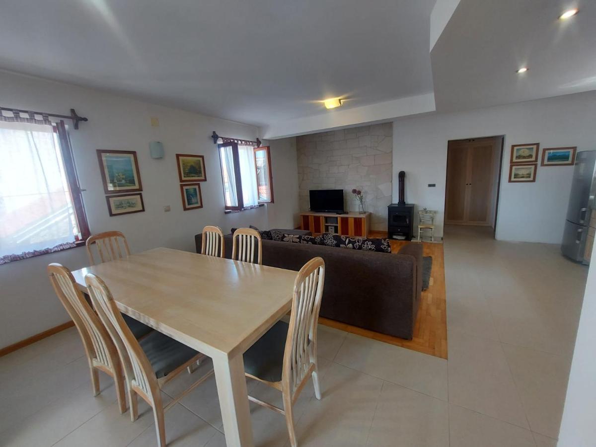 Bozena Apartment *